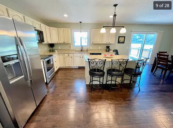 Model Kitchen Layout